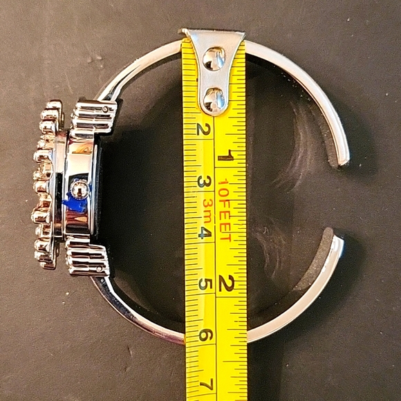 NEW Crystal Starburst Bangle-Bracelet Watch! Silver-tone, Clear Crystals - Picture 16 of 16